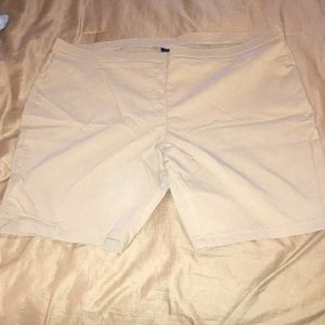 Basic Editions khaki Bermuda short